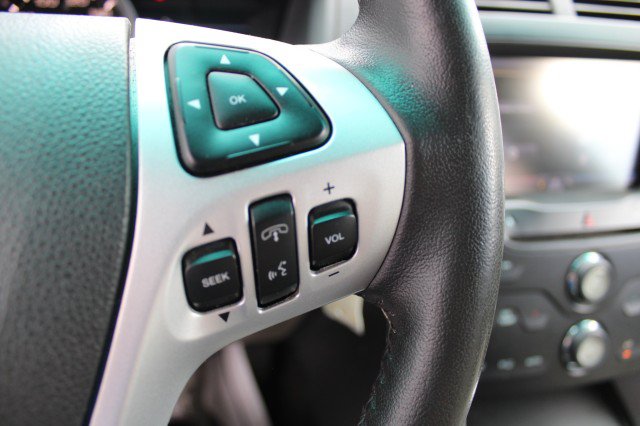 Used 2015 Ford Explorer XLT w/ Equipment Group 202A FWD image 23