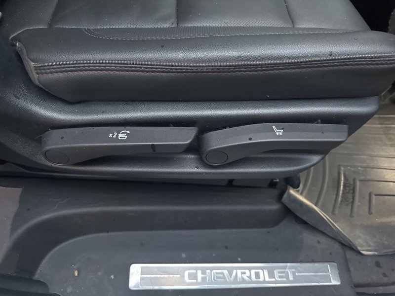 Used 2021 Chevrolet Suburban RST w/ Luxury Package image 55