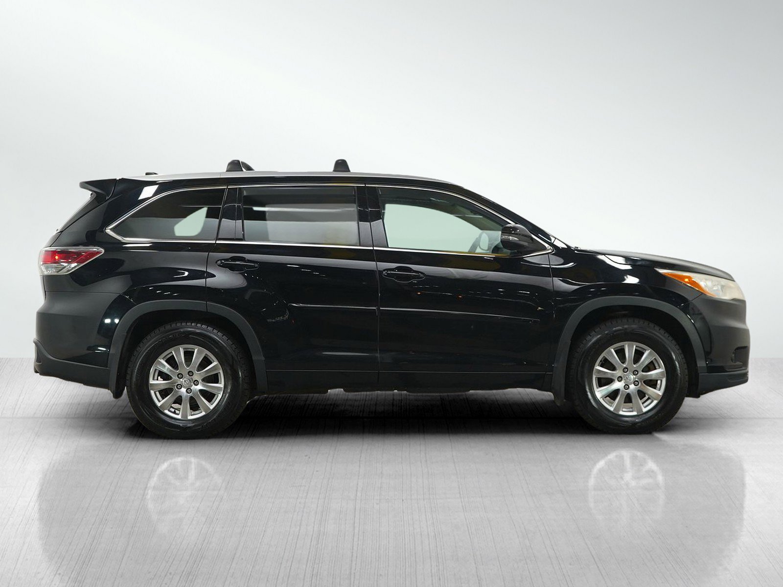 Used 2015 Toyota Highlander XLE AWD/4WD image 6