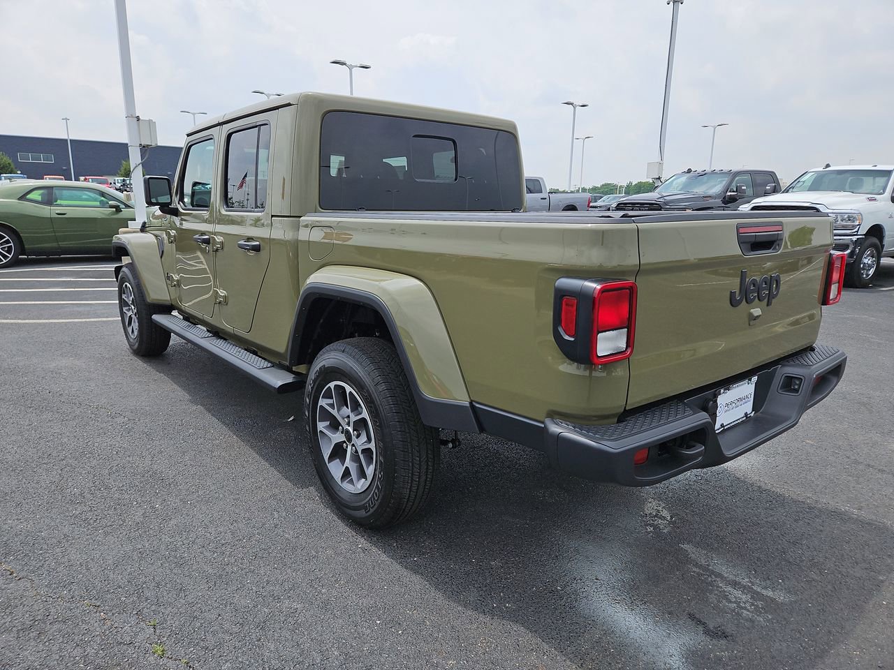 New 2025 Jeep Gladiator Sport image 5