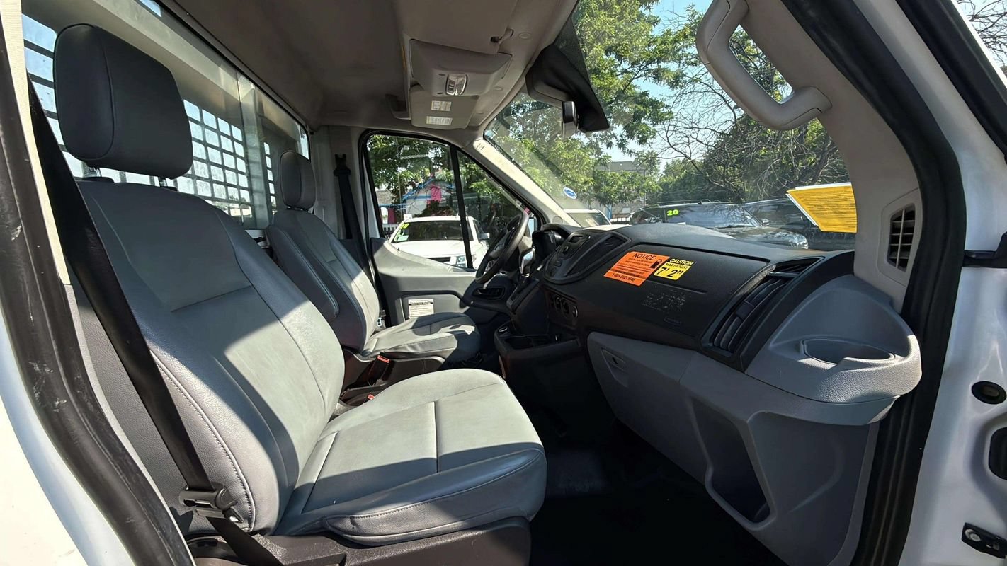 Used 2018 Ford Transit 250 138 RWD image 10
