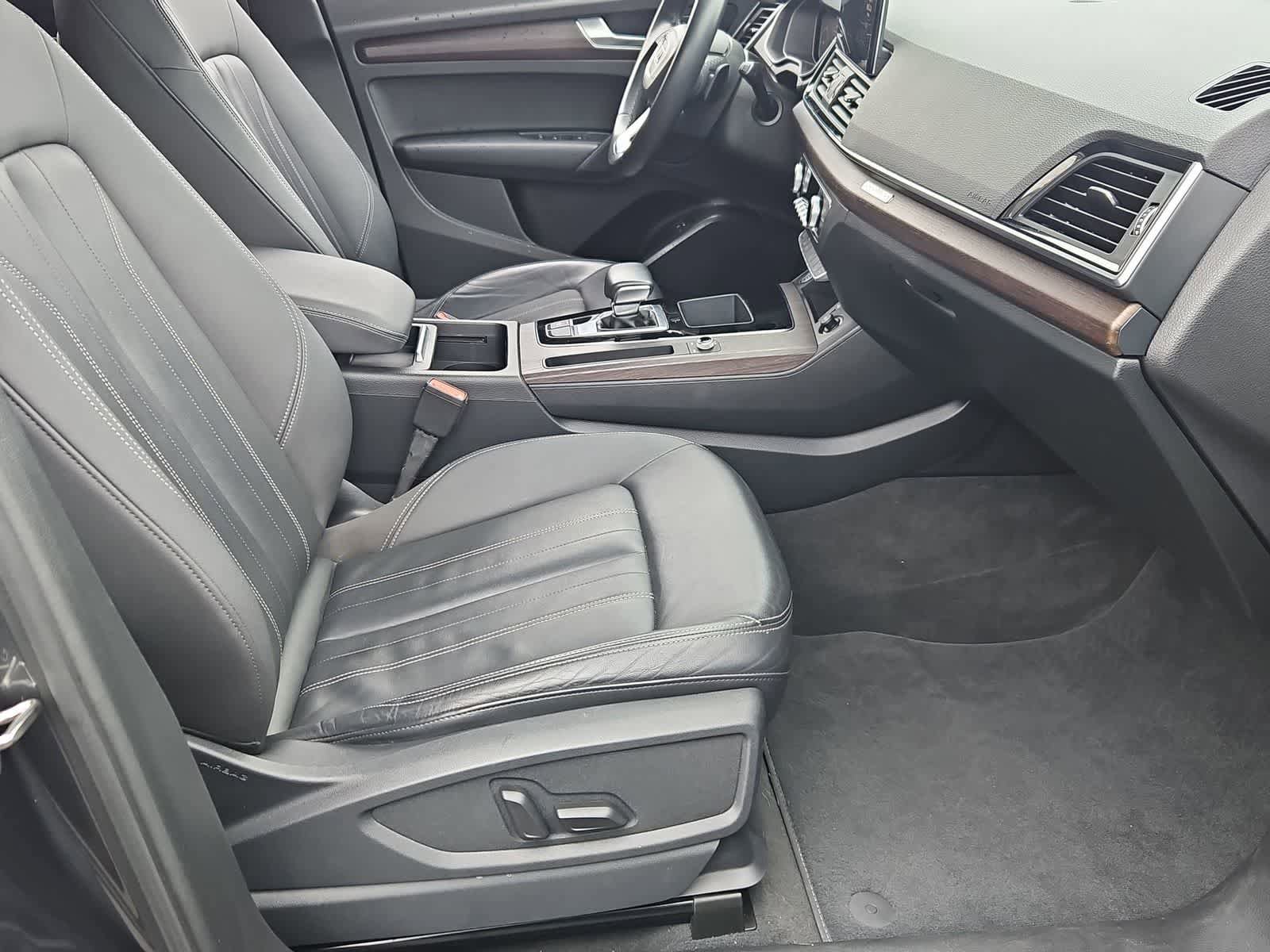 Used 2021 Audi Q5 e Premium w/ Convenience Package AWD/4WD image 21
