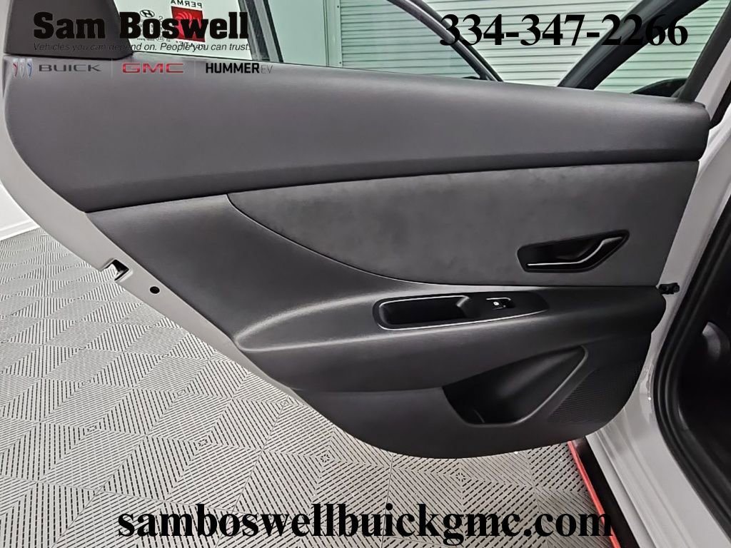 Used 2025 Hyundai Elantra N image 32