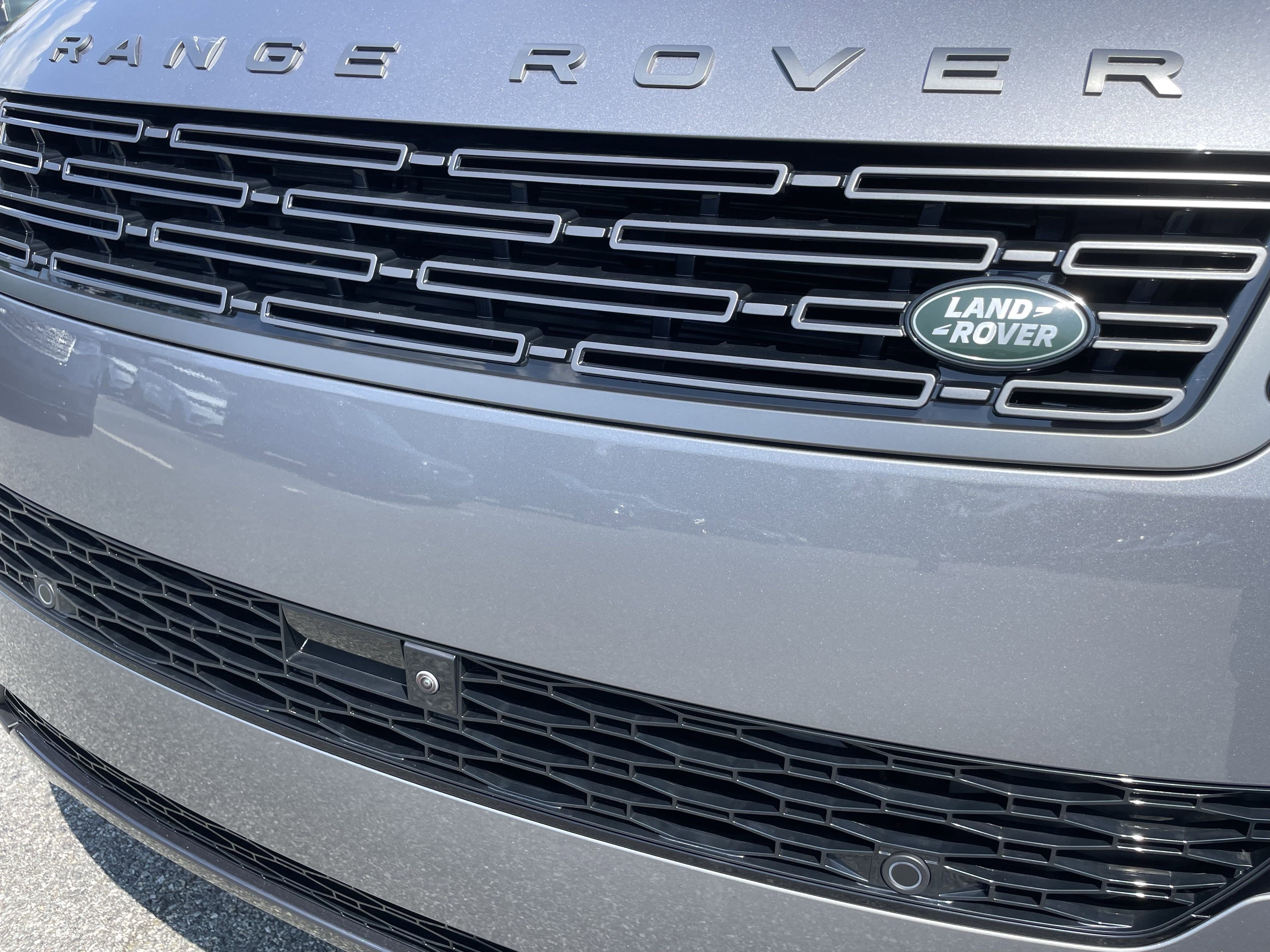 New 2025 Land Rover Range Rover Sport SE image 32