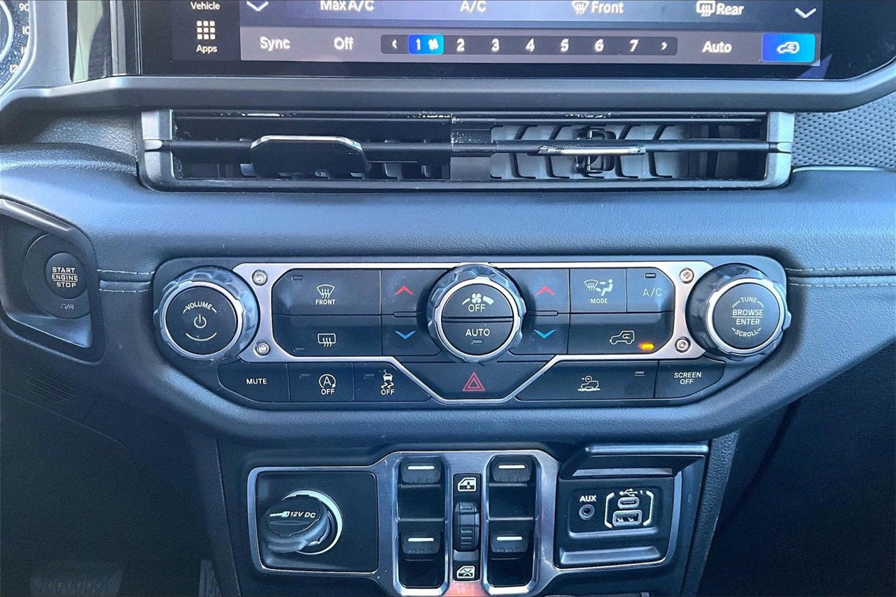 Certified 2024 Jeep Wrangler Unlimited Rubicon image 17