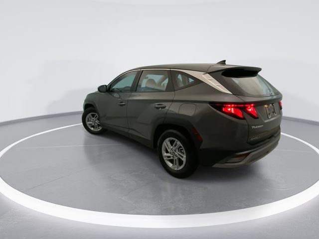 Used 2026 Hyundai Tucson SE FWD image 2