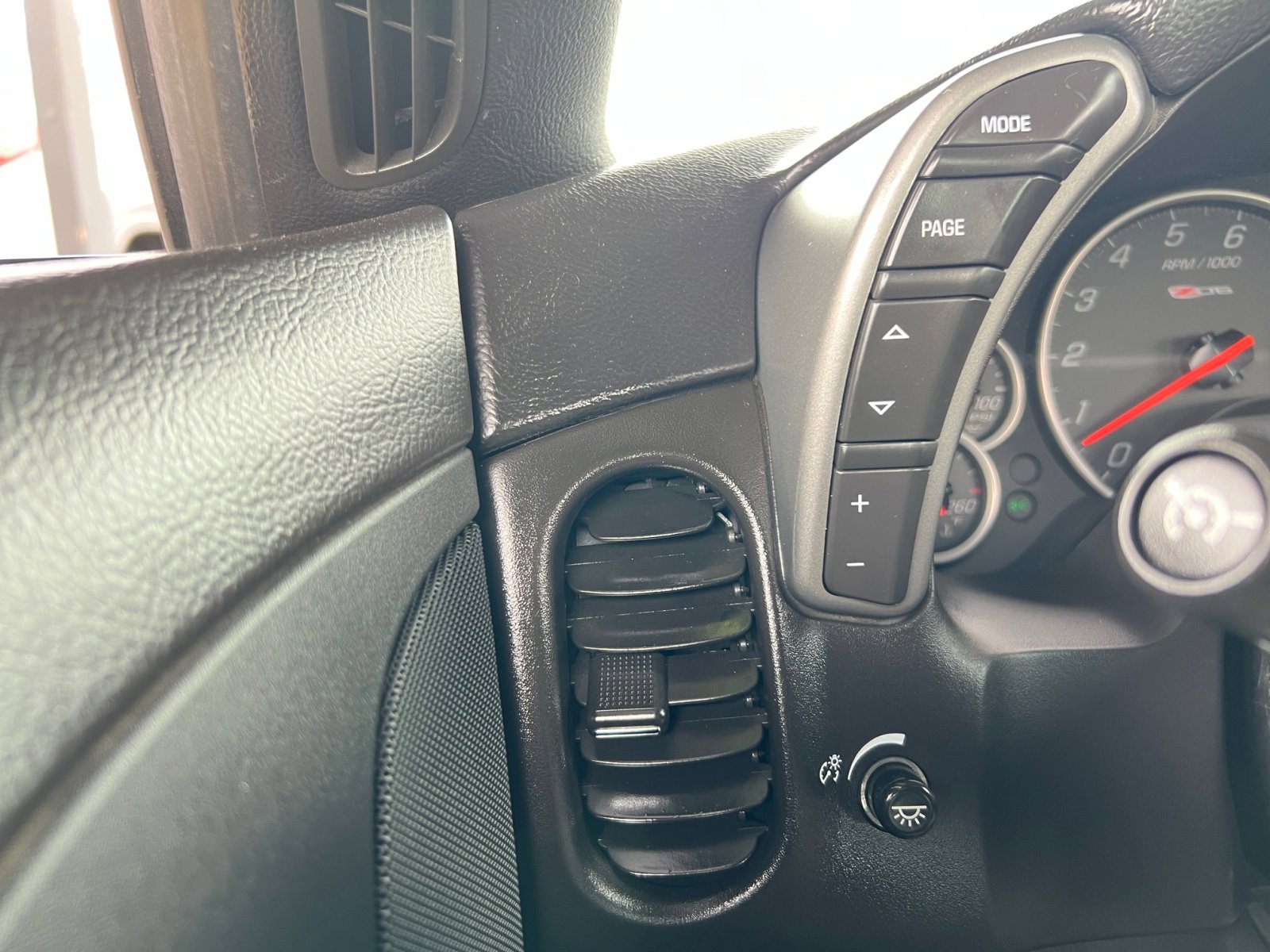 Used 2007 Chevrolet Corvette Z06 w/ Preferred Equipment Group image 21