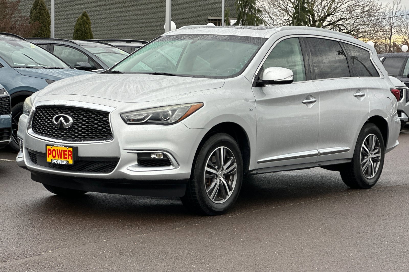 Used 2016 INFINITI QX60 AWD w/ Premium Package image 8