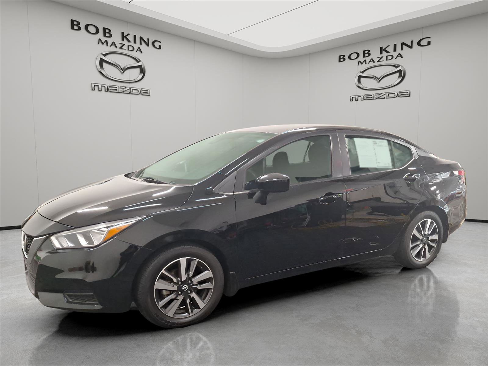 Used 2022 Nissan Versa SV w/ Trunk Package