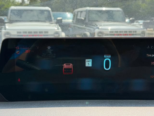 Used 2025 Ford Expedition Max Active RWD image 12