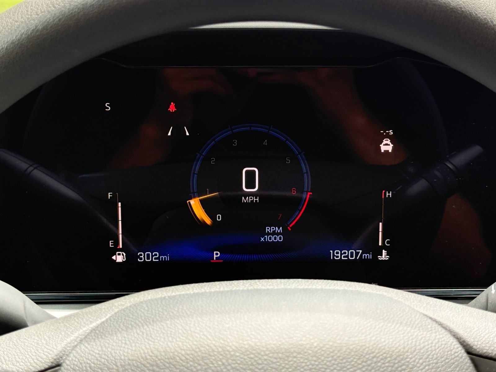 Used 2025 Chevrolet Trax LT FWD image 40