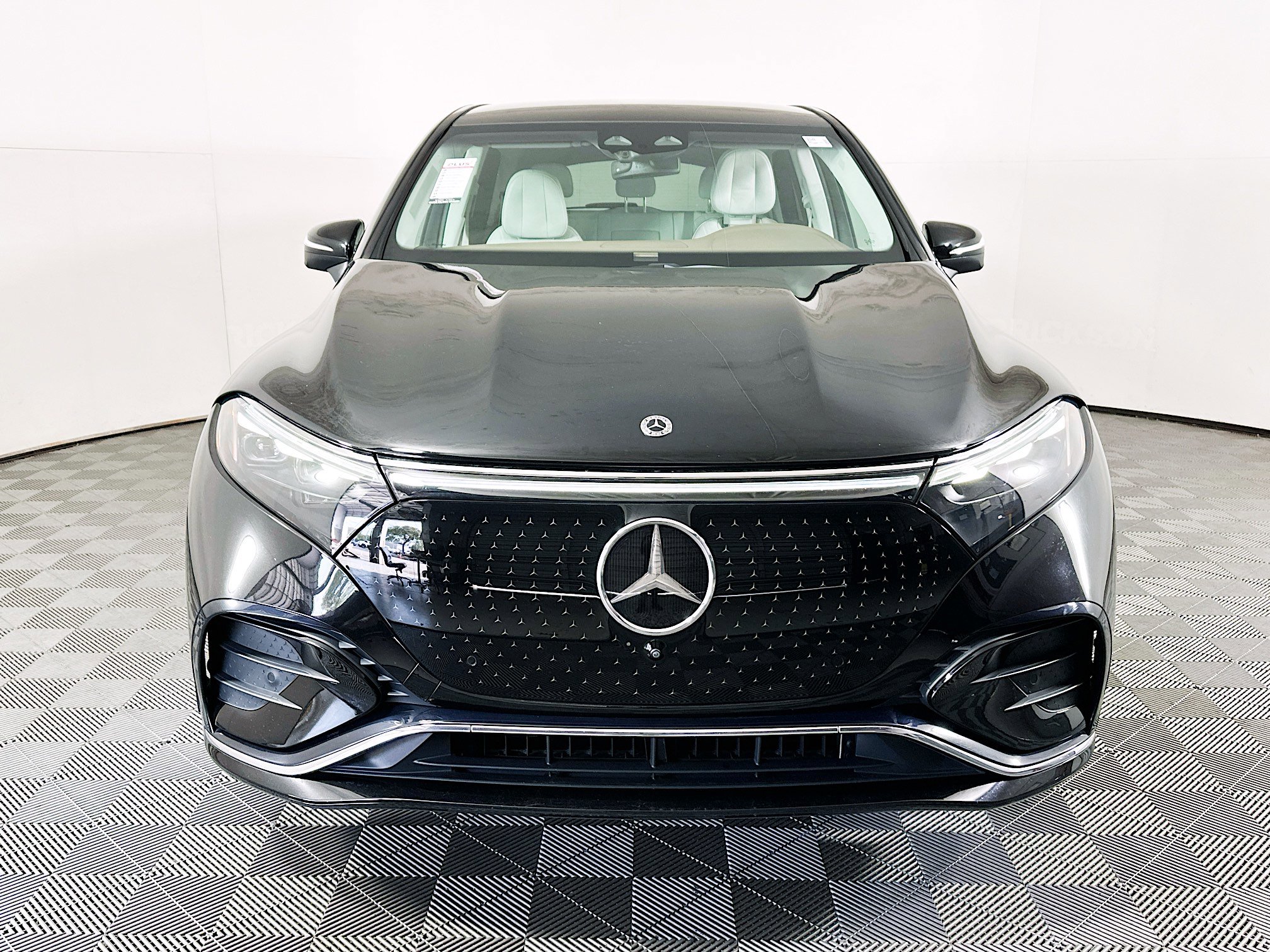 Used 2023 Mercedes-Benz EQS 580 4MATIC SUV image 8