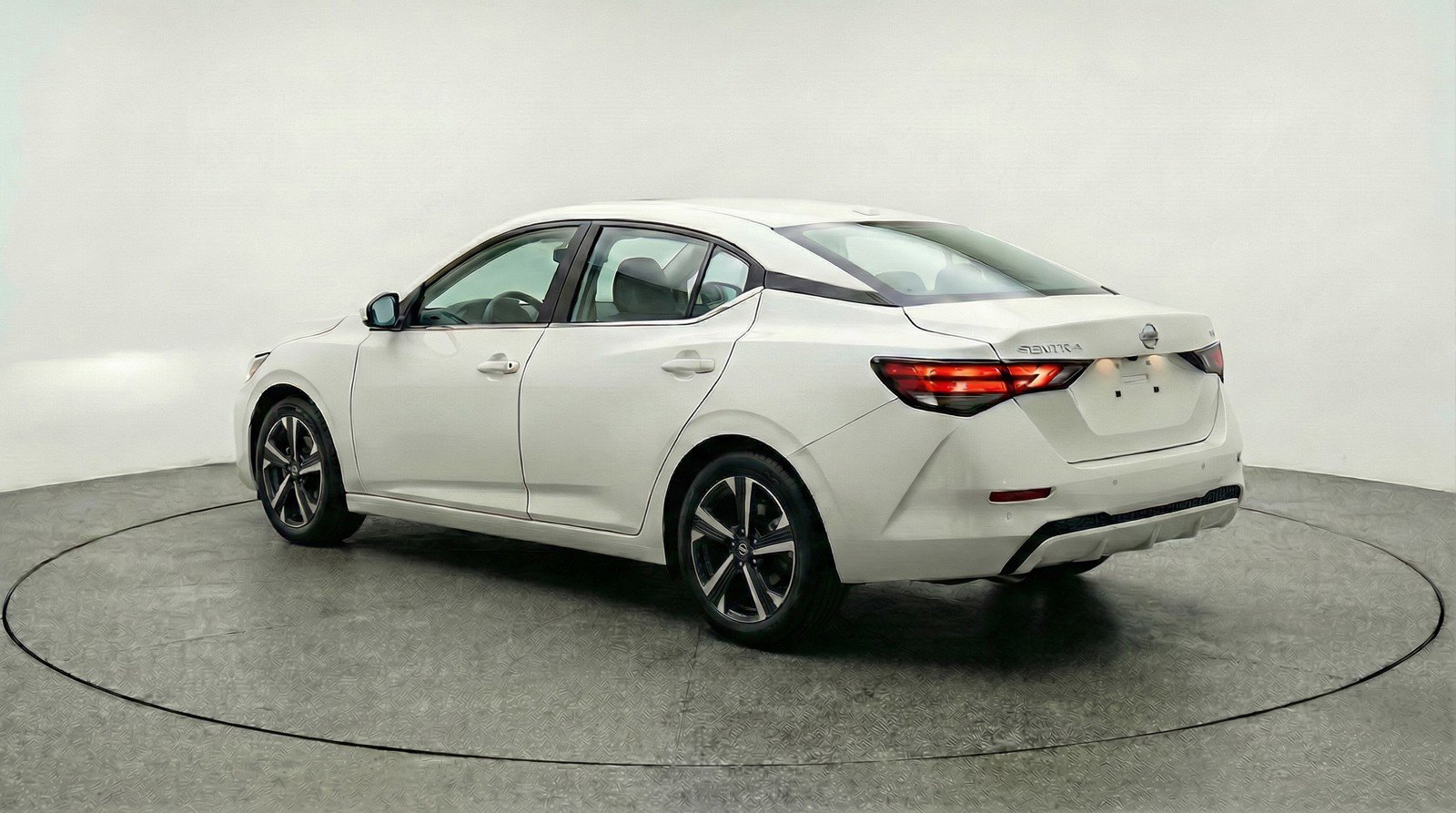 Used 2025 Nissan Sentra SV image 6