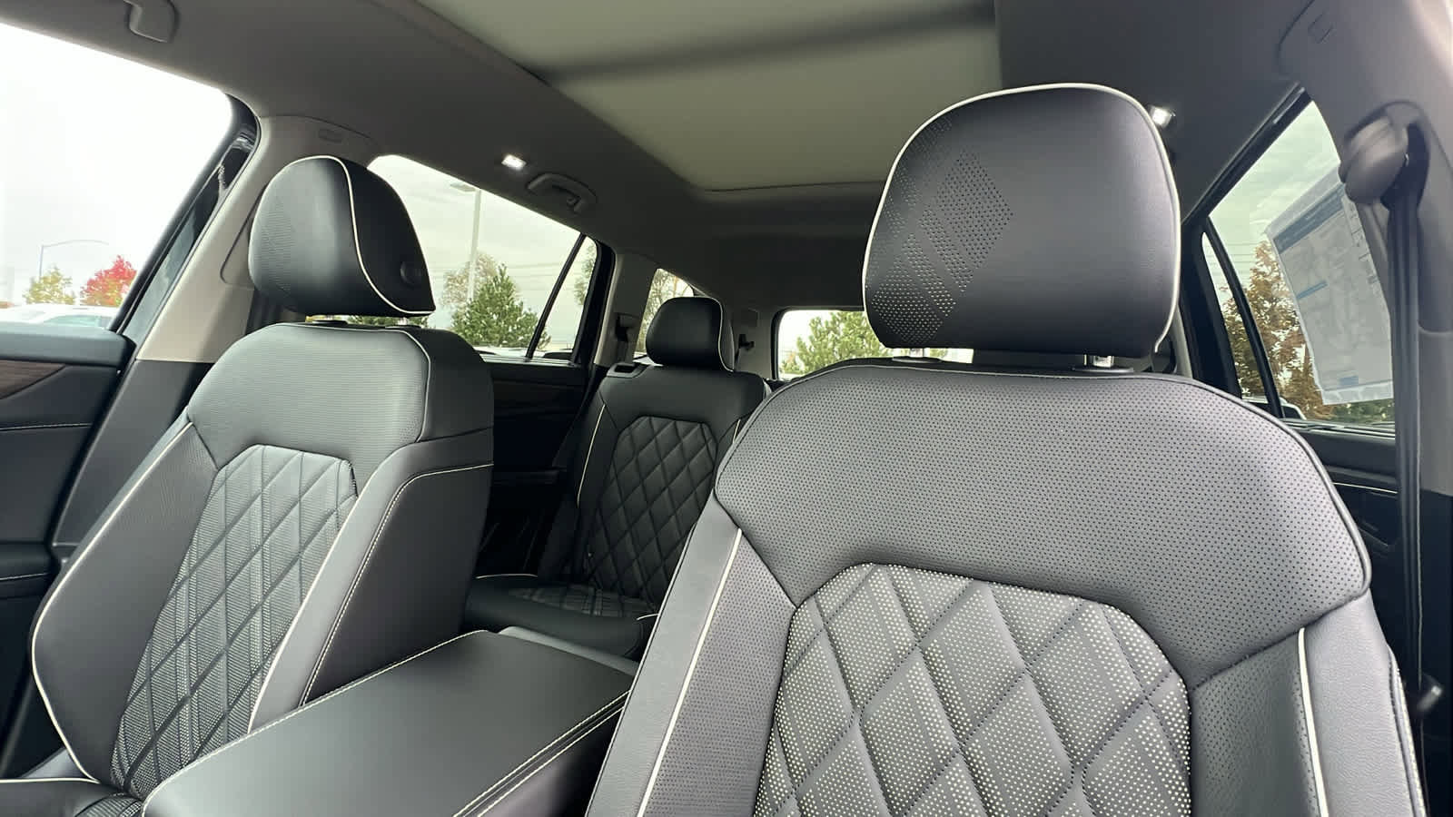 New 2026 Volkswagen Atlas SEL Premium R-Line image 11