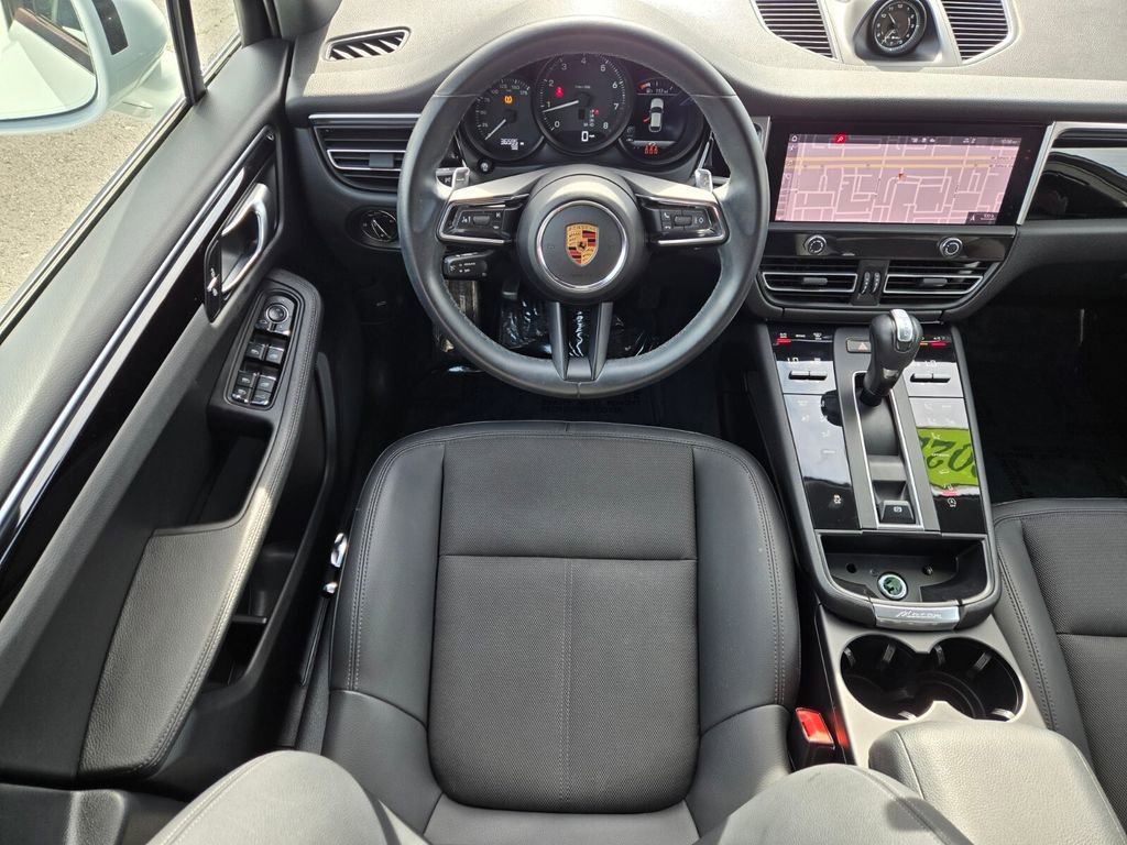 Used 2022 Porsche Macan AWD/4WD image 14