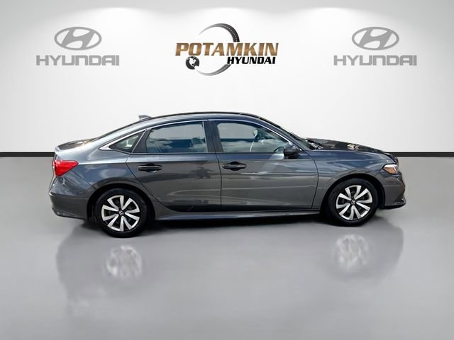 Used 2023 Honda Civic LX image 4