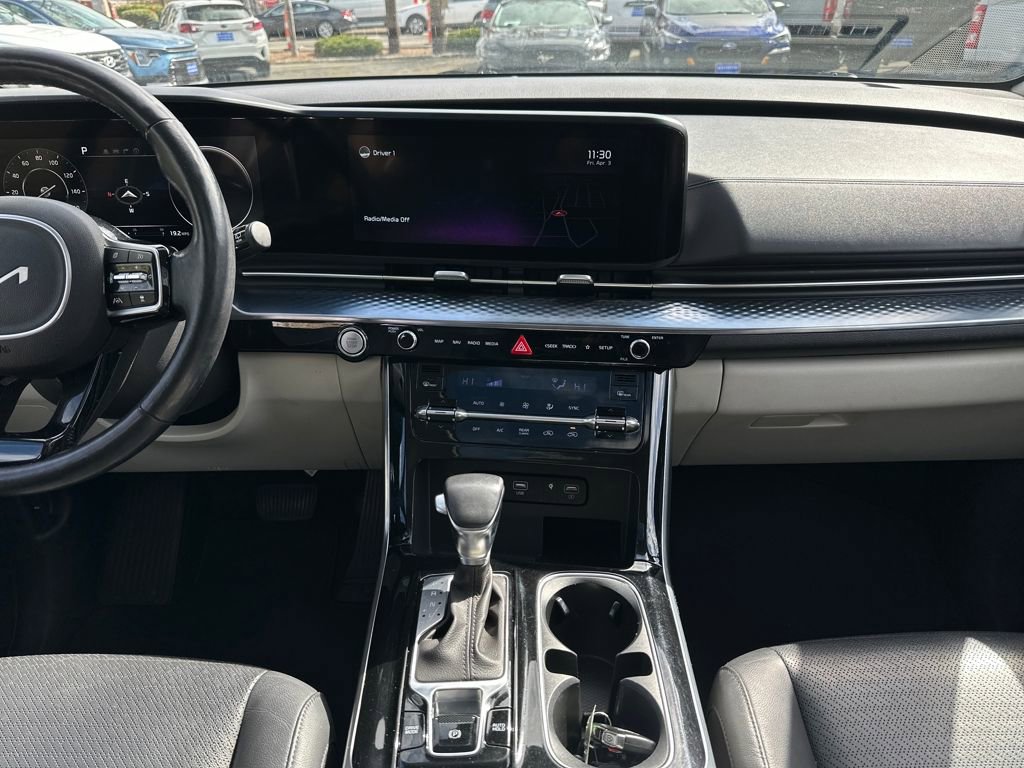 Used 2022 Kia Carnival SX Prestige image 12