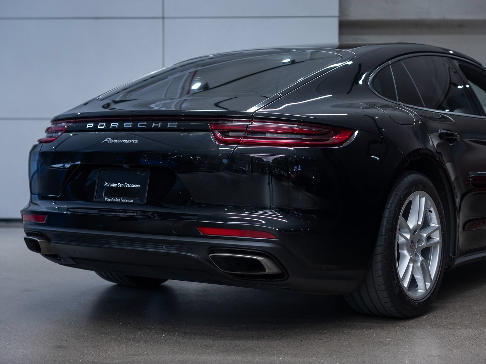 Certified 2020 Porsche Panamera image 24