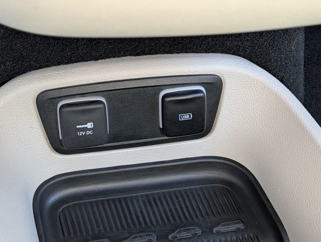Used 2020 Chrysler Pacifica Limited w/ Advanced Safetytec Group FWD image 34