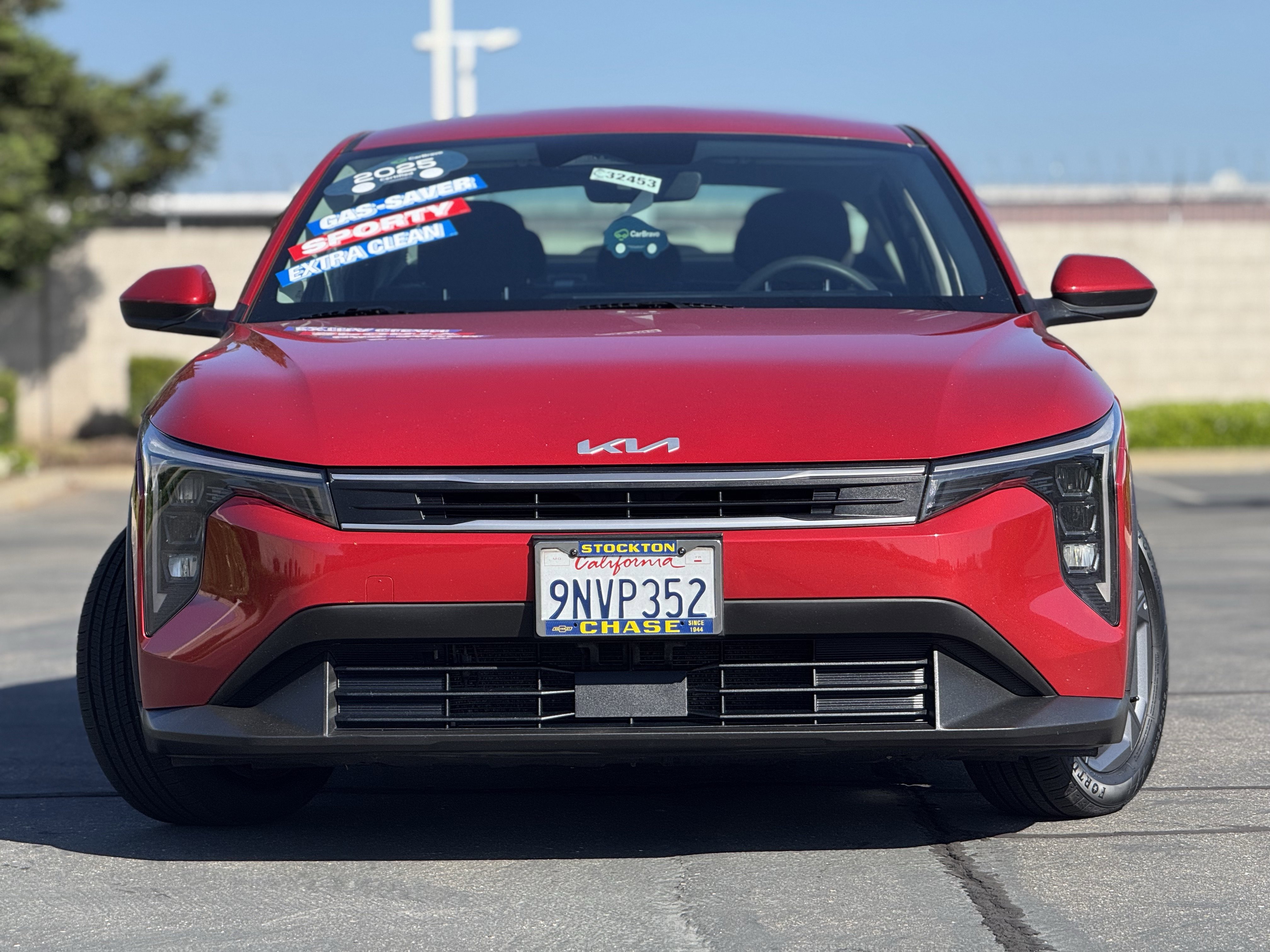 Used 2025 Kia K4 FWD image 2