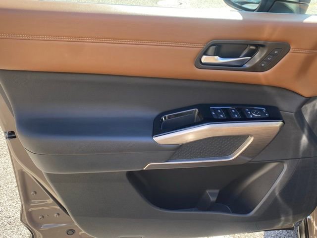 Used 2023 Nissan Pathfinder Platinum image 12