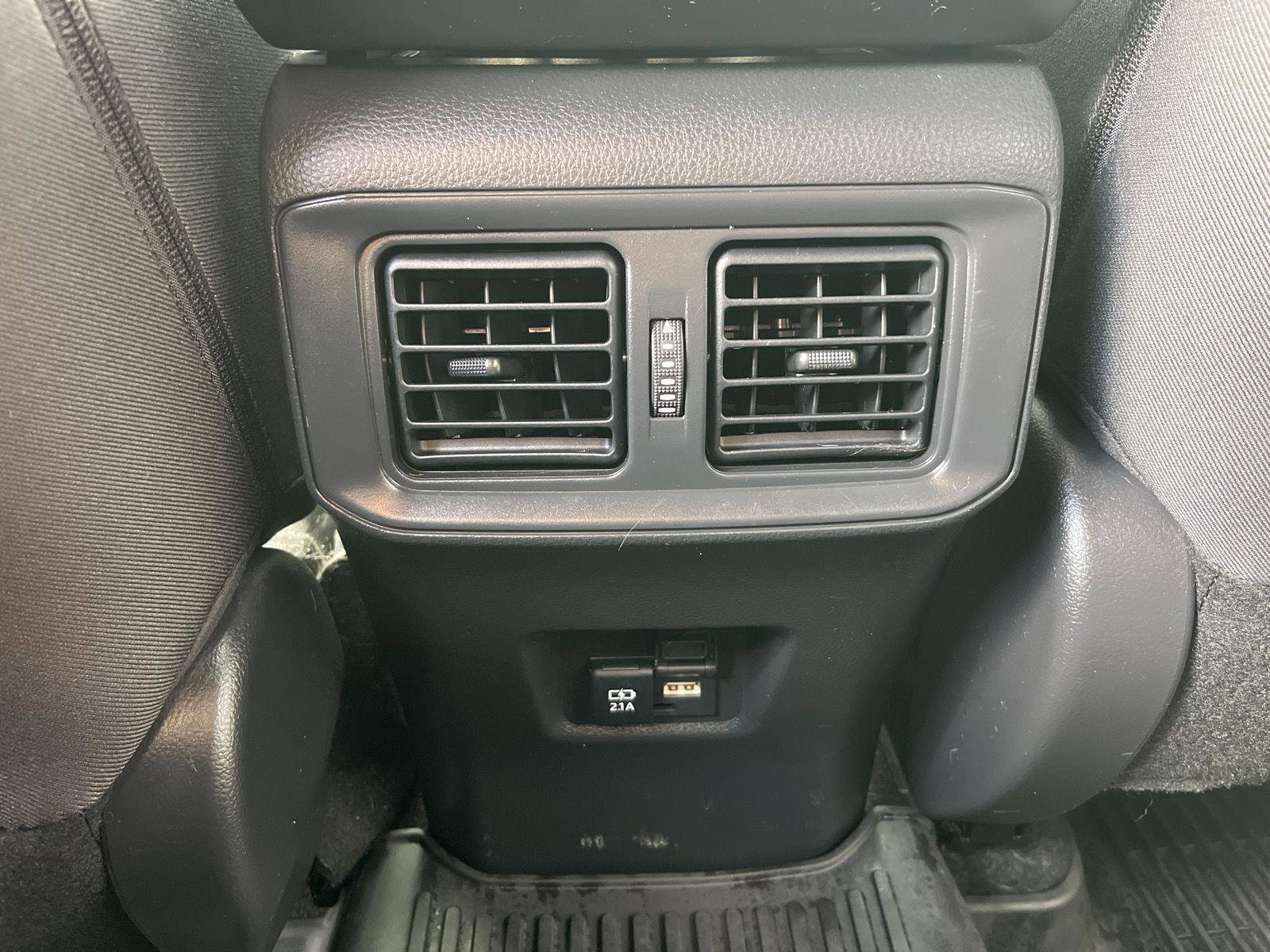 Used 2021 Toyota RAV4 SE w/ Weather & Moonroof Package image 15