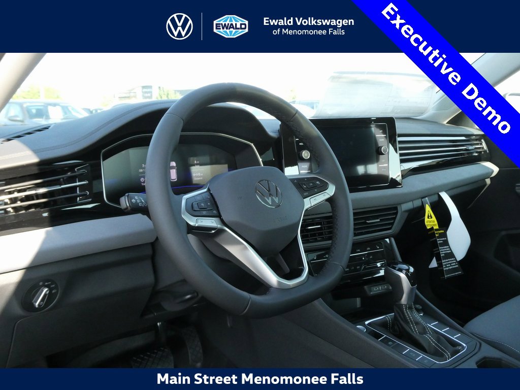 New 2025 Volkswagen Jetta SE image 29