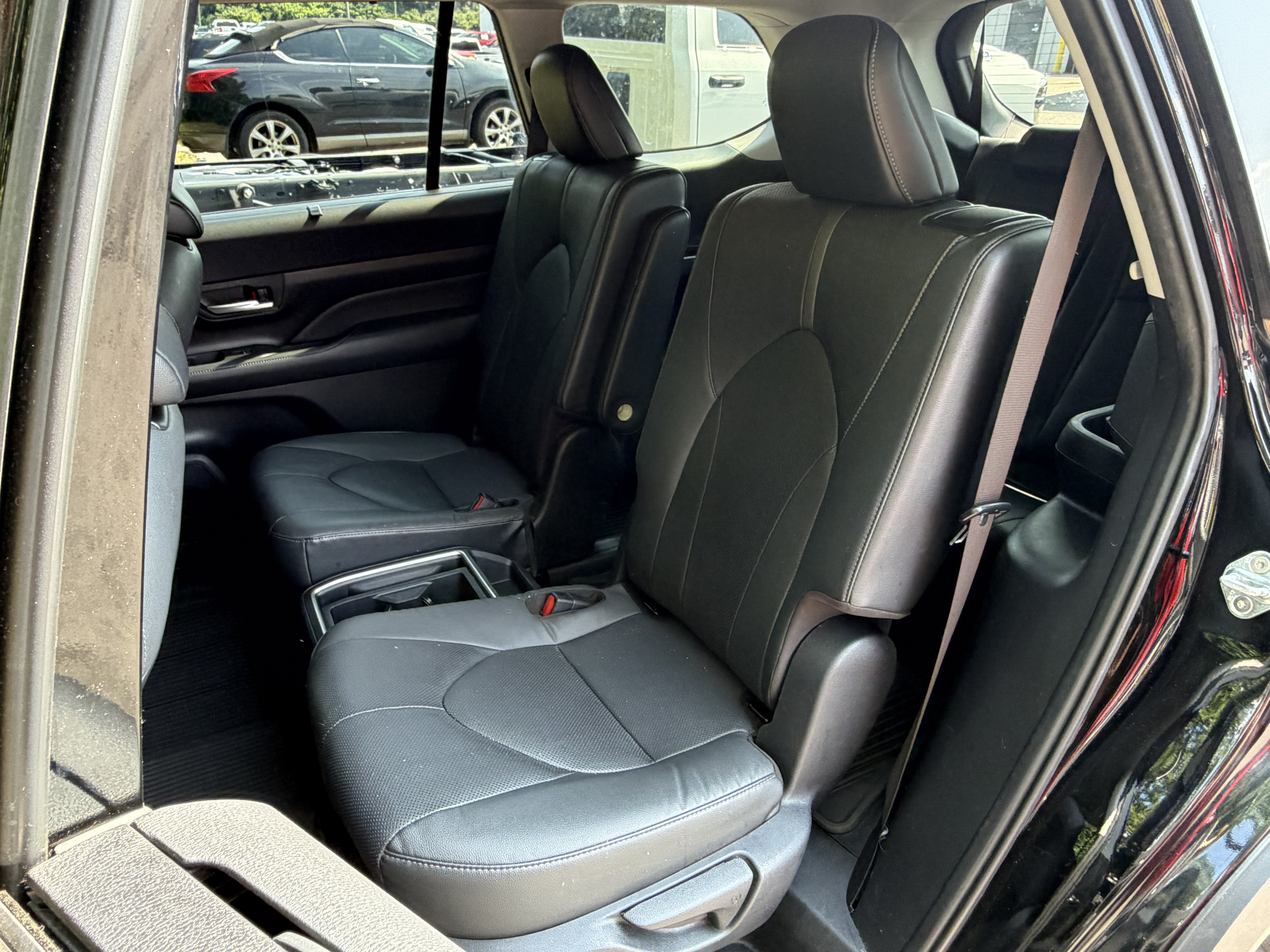 Used 2024 Toyota Grand Highlander AWD image 31