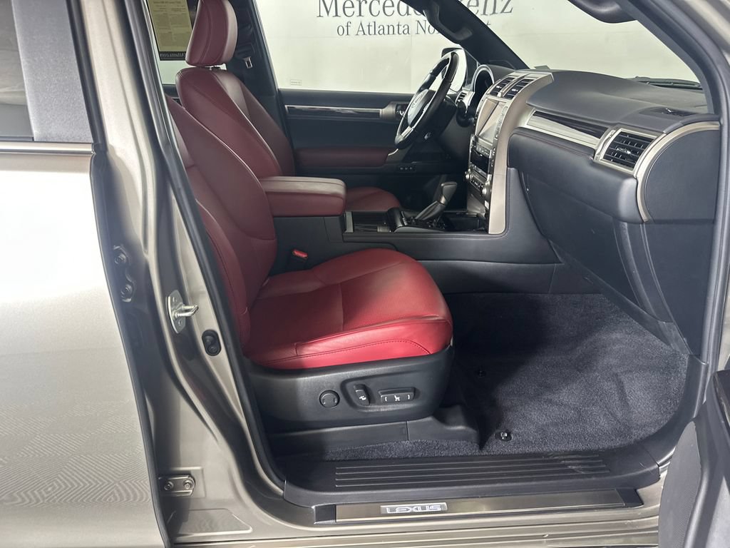 Used 2021 Lexus GX 460 Luxury w/ Accessory Package AWD/4WD image 13