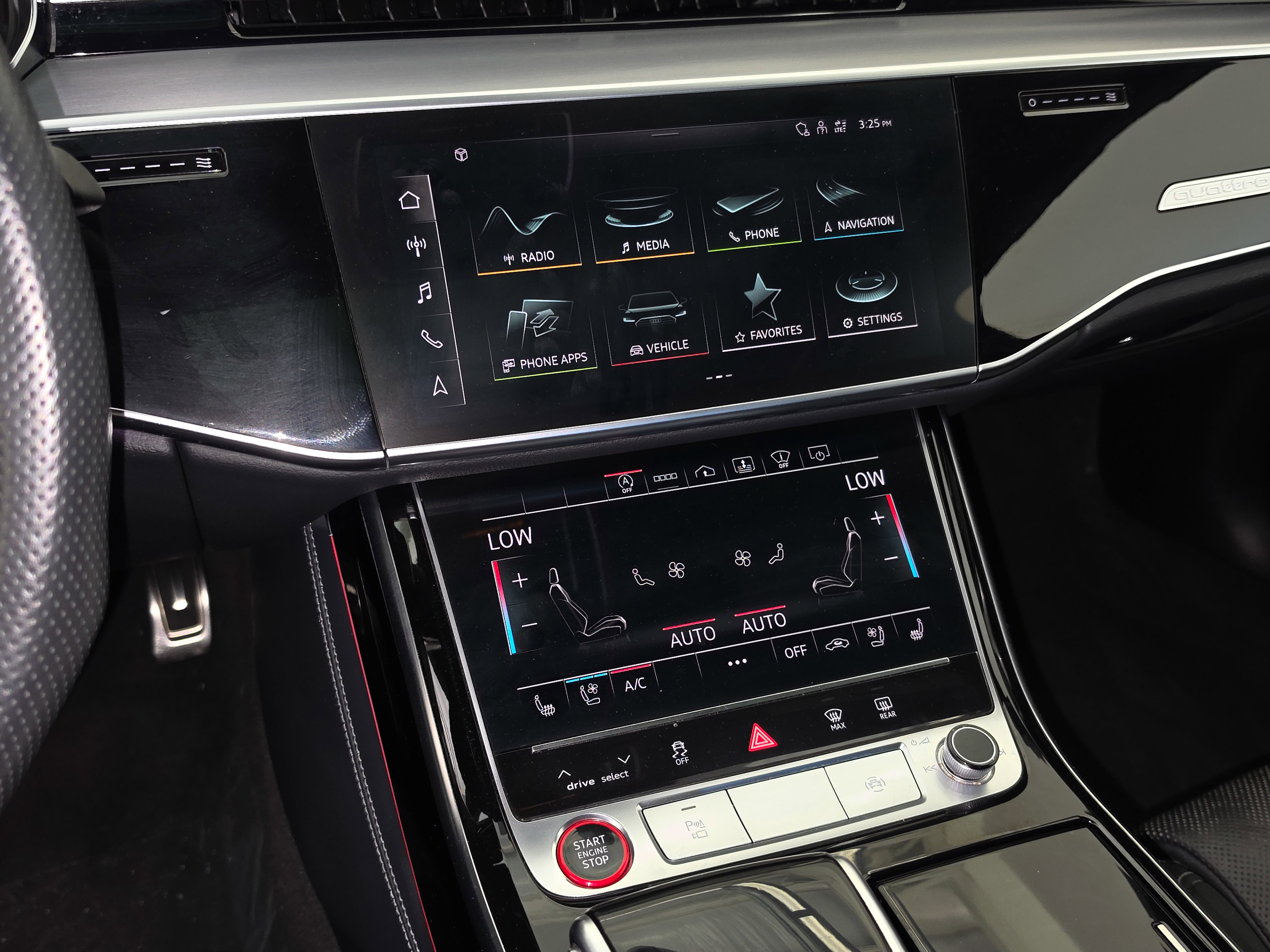 Used 2022 Audi S8 w/ S8 Comfort Plus Package AWD/4WD image 30