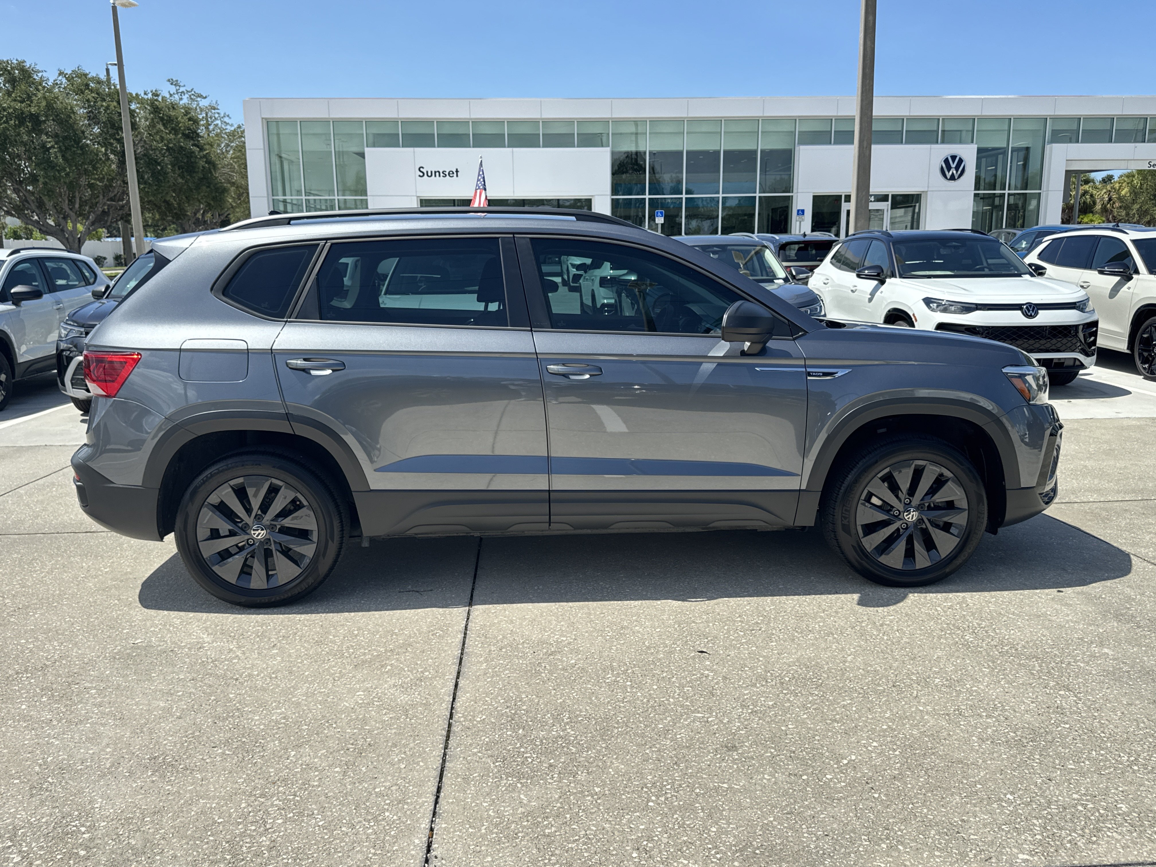 Used 2024 Volkswagen Taos S FWD image 3