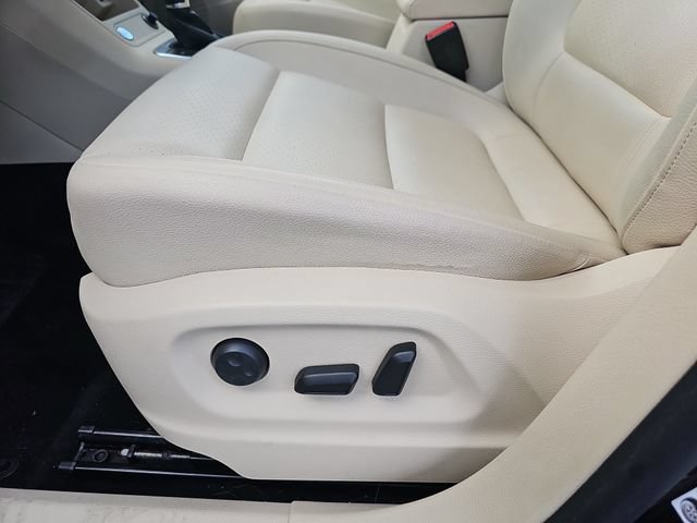 Used 2017 Volkswagen Tiguan Wolfsburg Edition AWD/4WD image 18