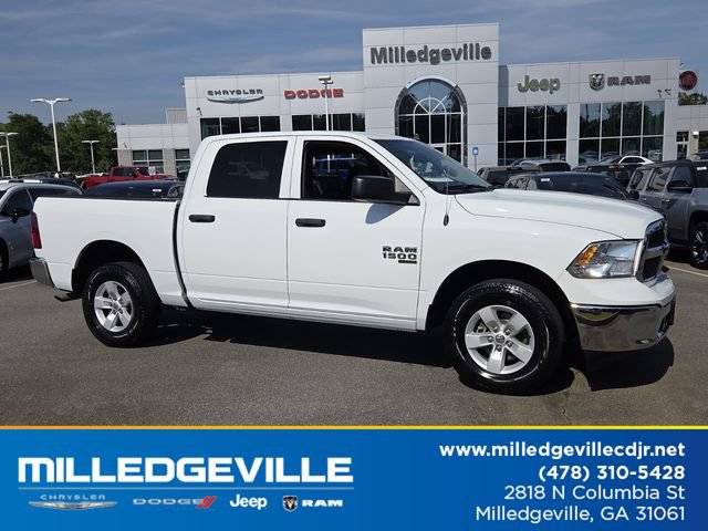 Used 2023 RAM 1500 Classic SLT w/ Electronics Group AWD/4WD image 1