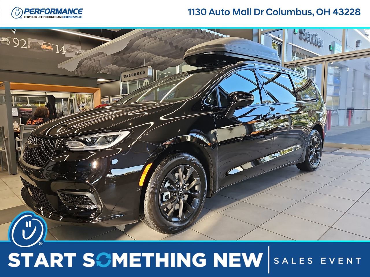 New 2025 Chrysler Pacifica Select w/ Fav Edition Package image 3