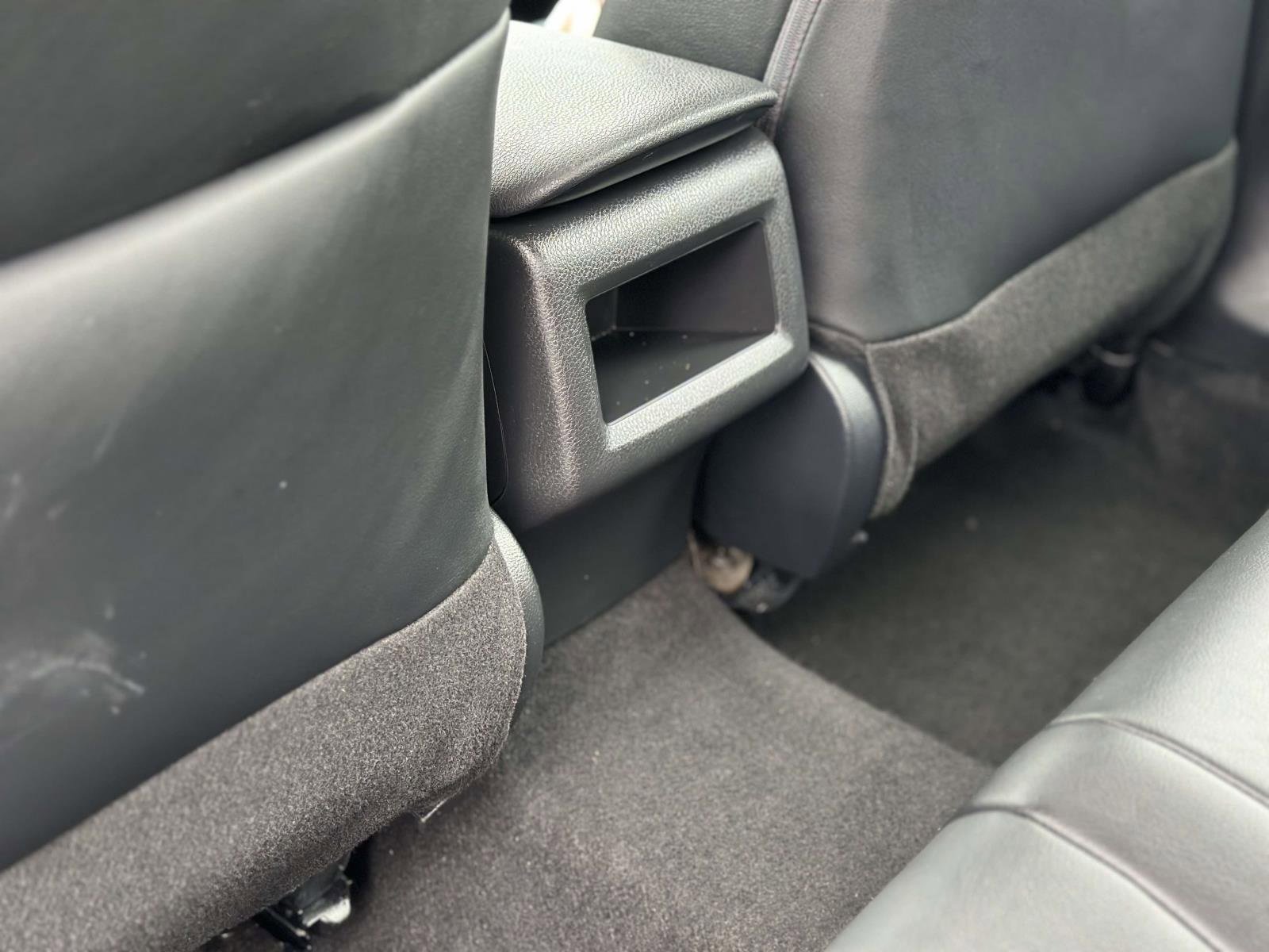 Used 2024 Toyota Camry SE image 9