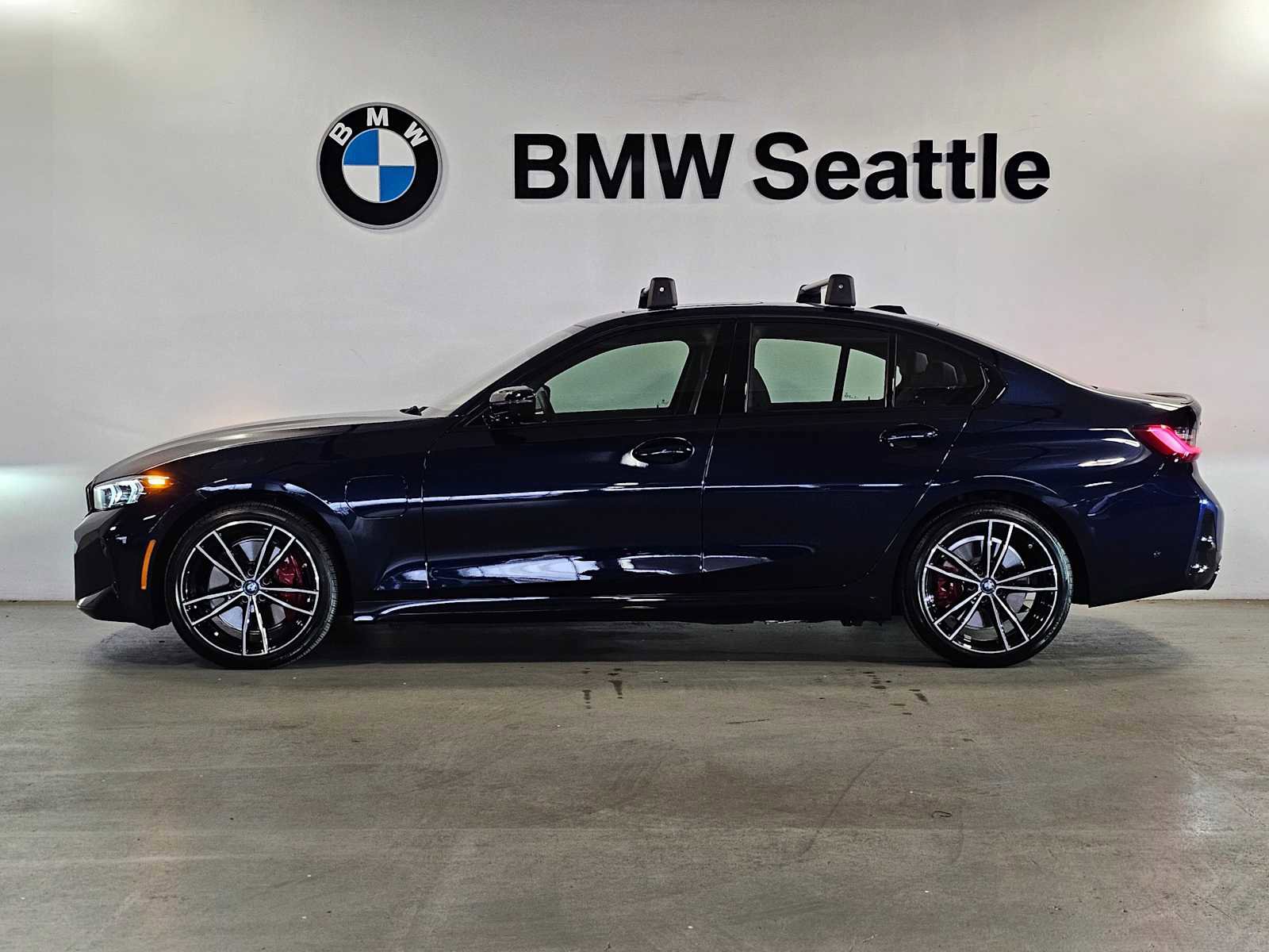 Used 2024 BMW 330e xDrive w/ Premium Package AWD/4WD image 3