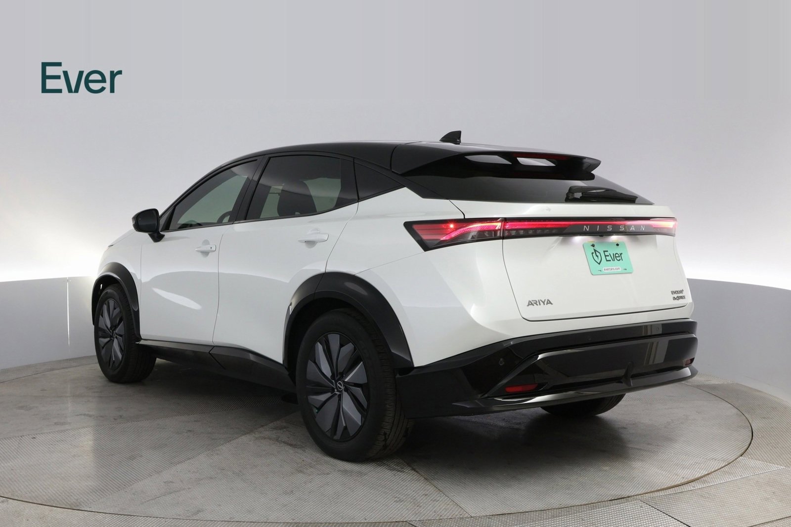 Used 2023 Nissan Ariya AWD image 14