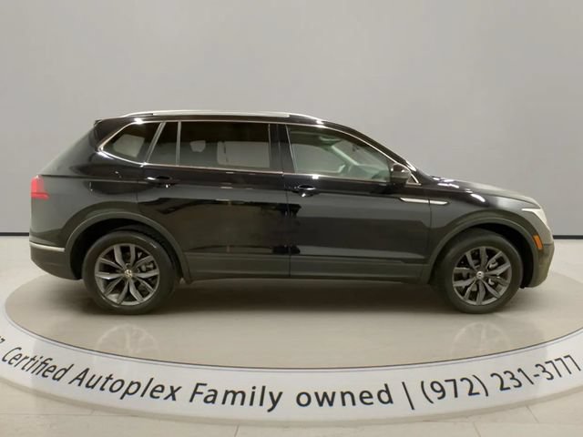 Used 2023 Volkswagen Tiguan SE w/ Panoramic Sunroof Package FWD image 6