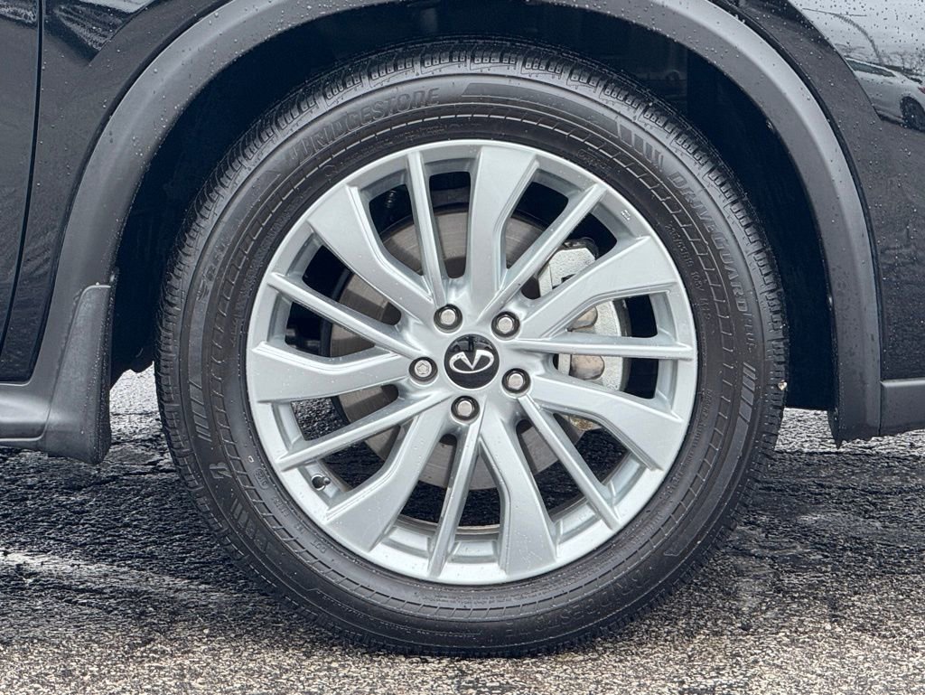 Used 2023 INFINITI QX50 Luxe image 3