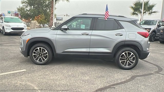 Used 2025 Chevrolet TrailBlazer LT image 6