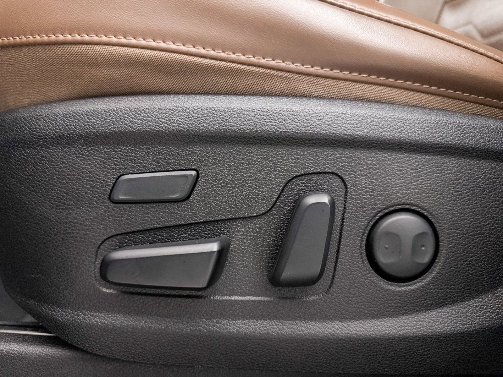 Used 2022 Kia Telluride SX w/ SX Prestige Package image 32