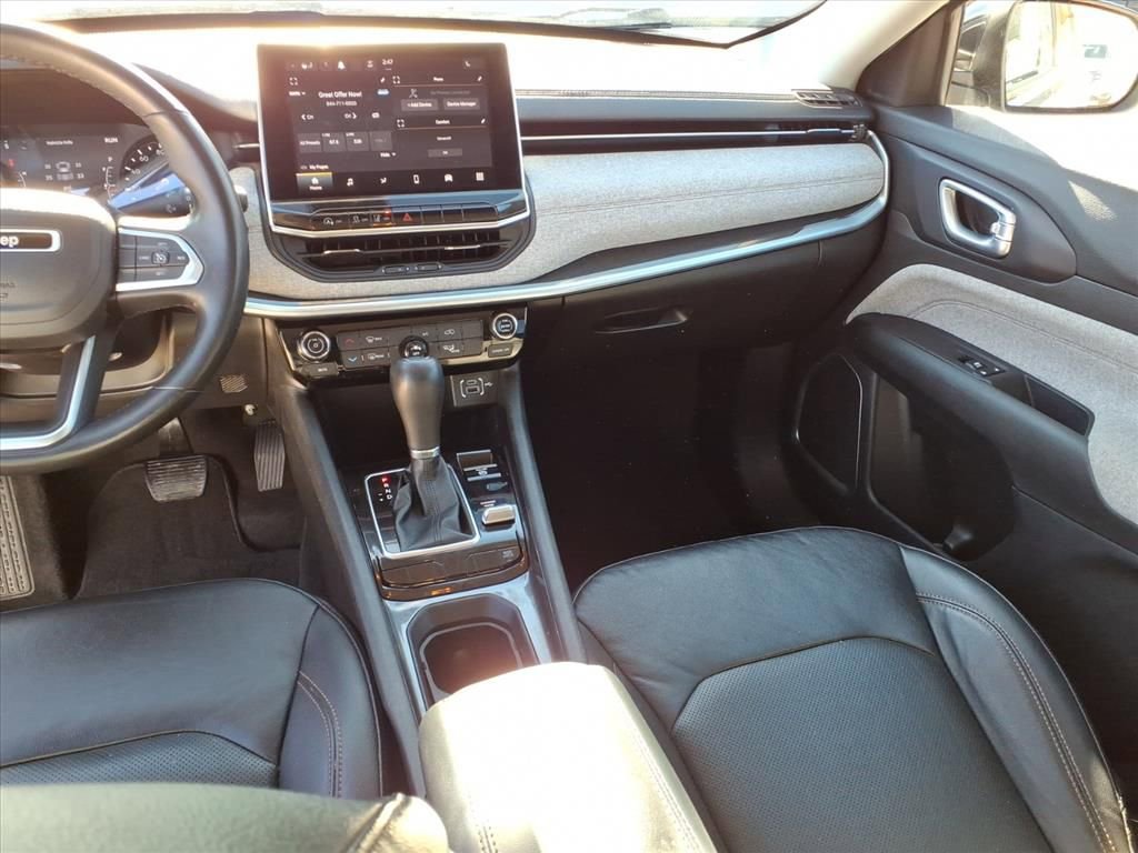 Used 2022 Jeep Compass Latitude image 15