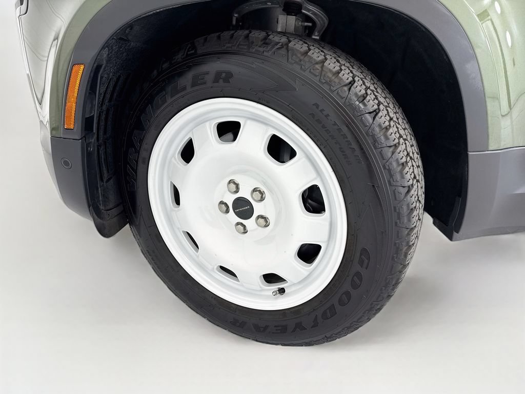 Used 2026 Land Rover Defender 110 S AWD/4WD image 29