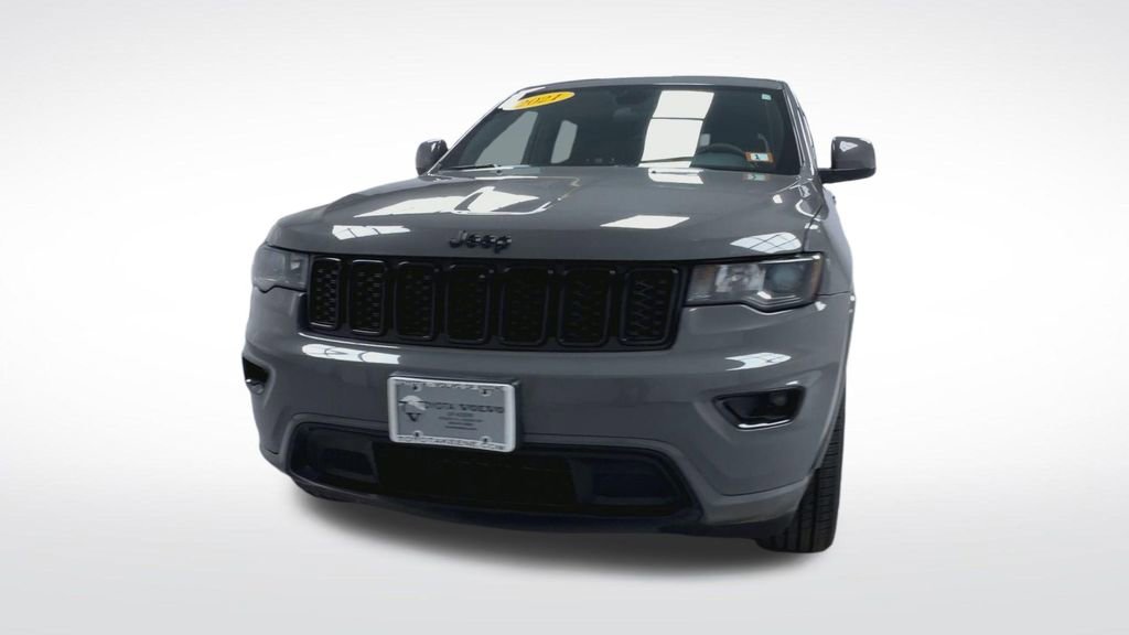 Used 2021 Jeep Grand Cherokee Laredo X AWD/4WD image 18
