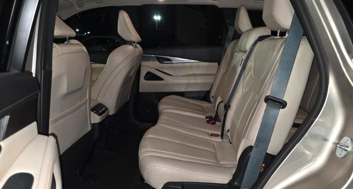 Certified 2023 INFINITI QX60 Luxe w/ Cargo Package image 15