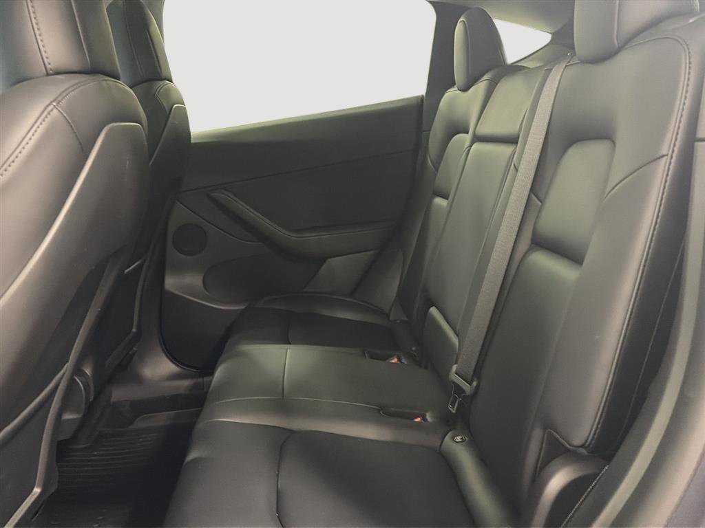 Used 2021 Tesla Model Y Long Range image 5