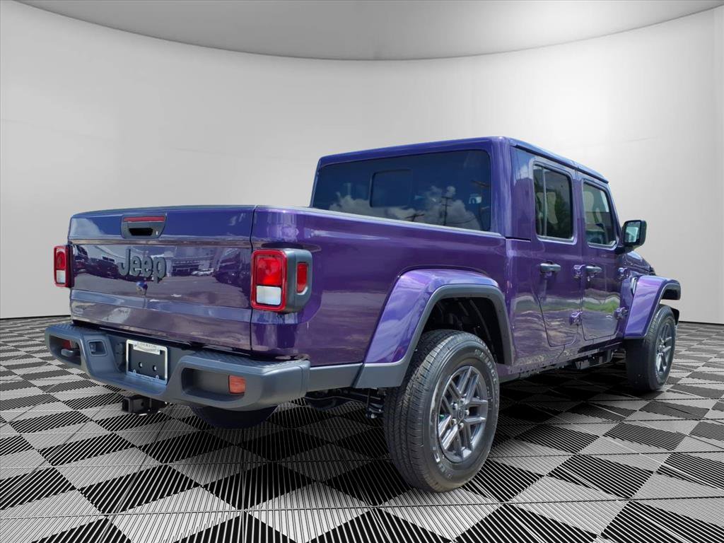 New 2026 Jeep Gladiator Sport AWD/4WD image 23