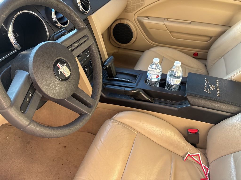 Used 2007 Ford Mustang Deluxe image 8