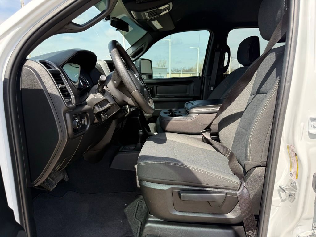 Used 2024 RAM 3500 Tradesman w/ Chrome Appearance Group image 22