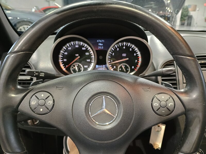 Used 2011 Mercedes-Benz SLK 300 image 24